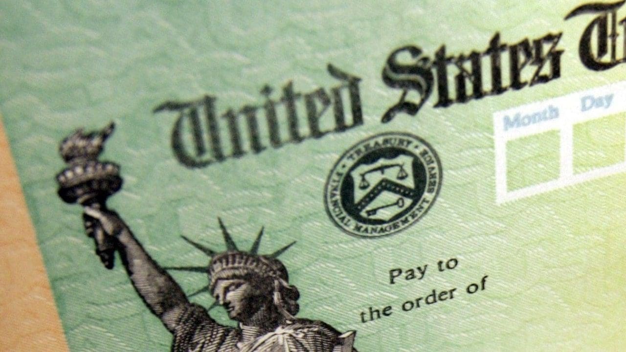 Stimulus Check Is Coming: Hundreds Of Dollars Could Hit Illinois Residents Bank Account.